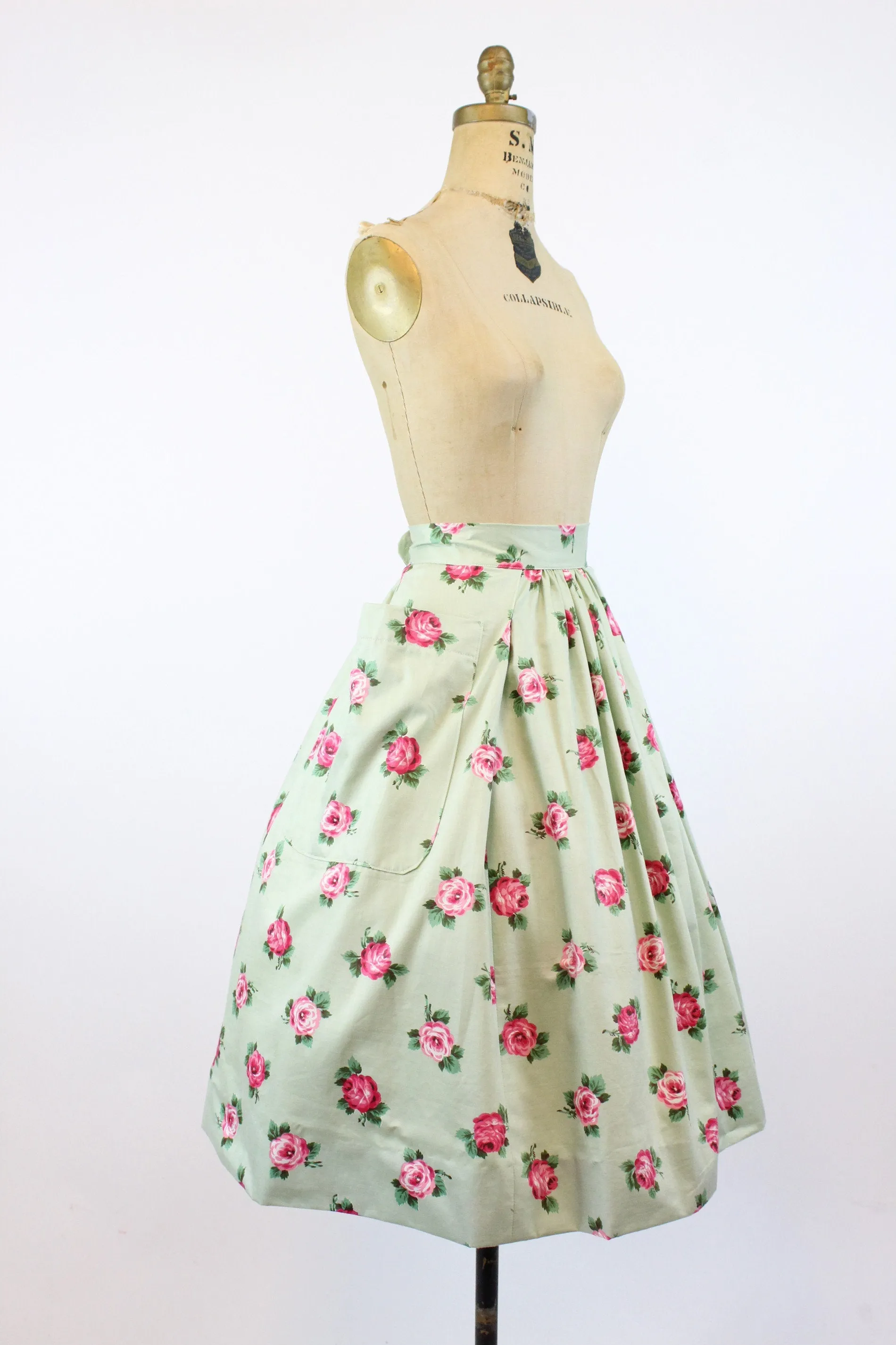 1950s rose print skirt full skirt pockets xs | new spring