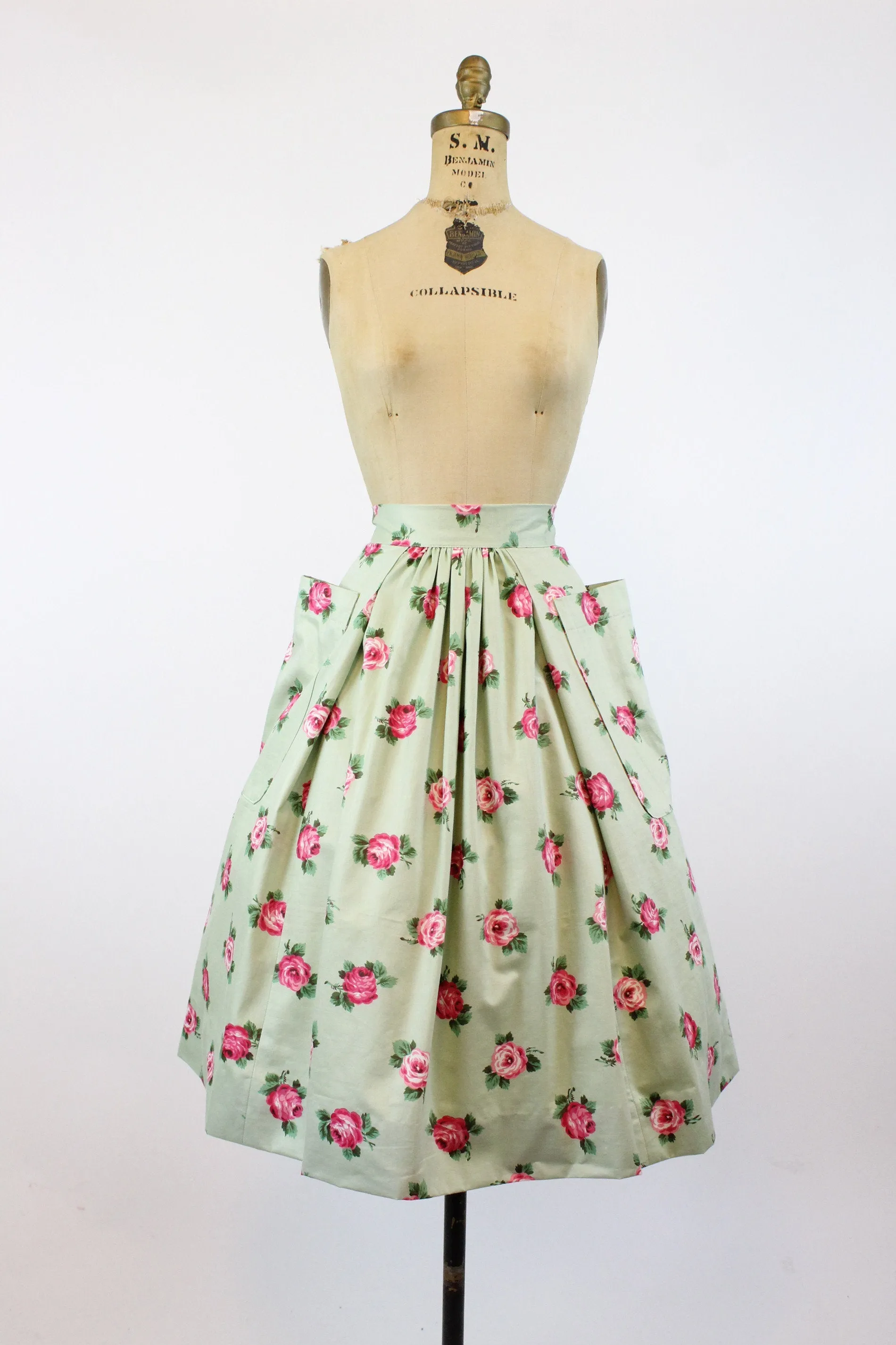 1950s rose print skirt full skirt pockets xs | new spring