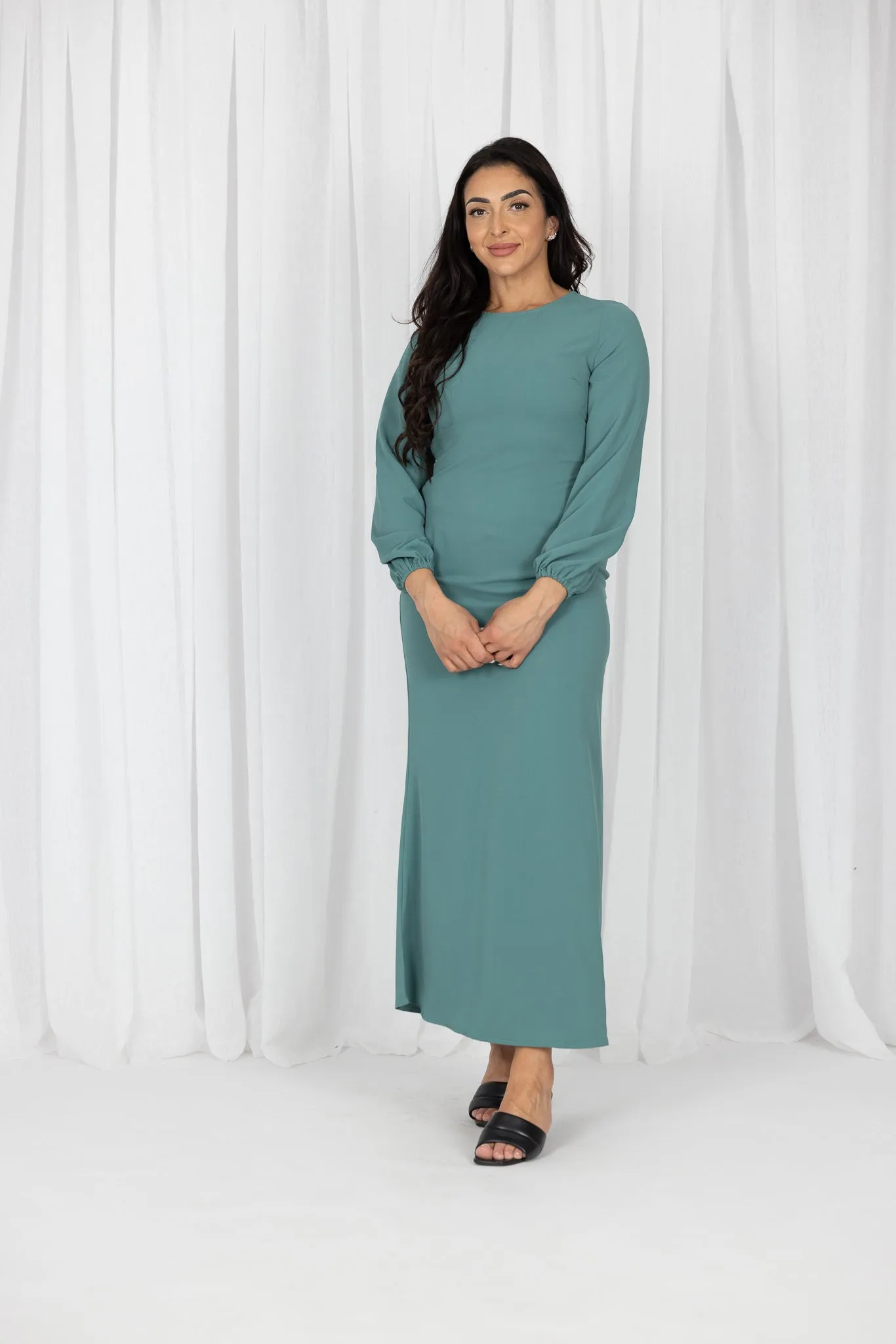 Abbi Slim Line Abaya