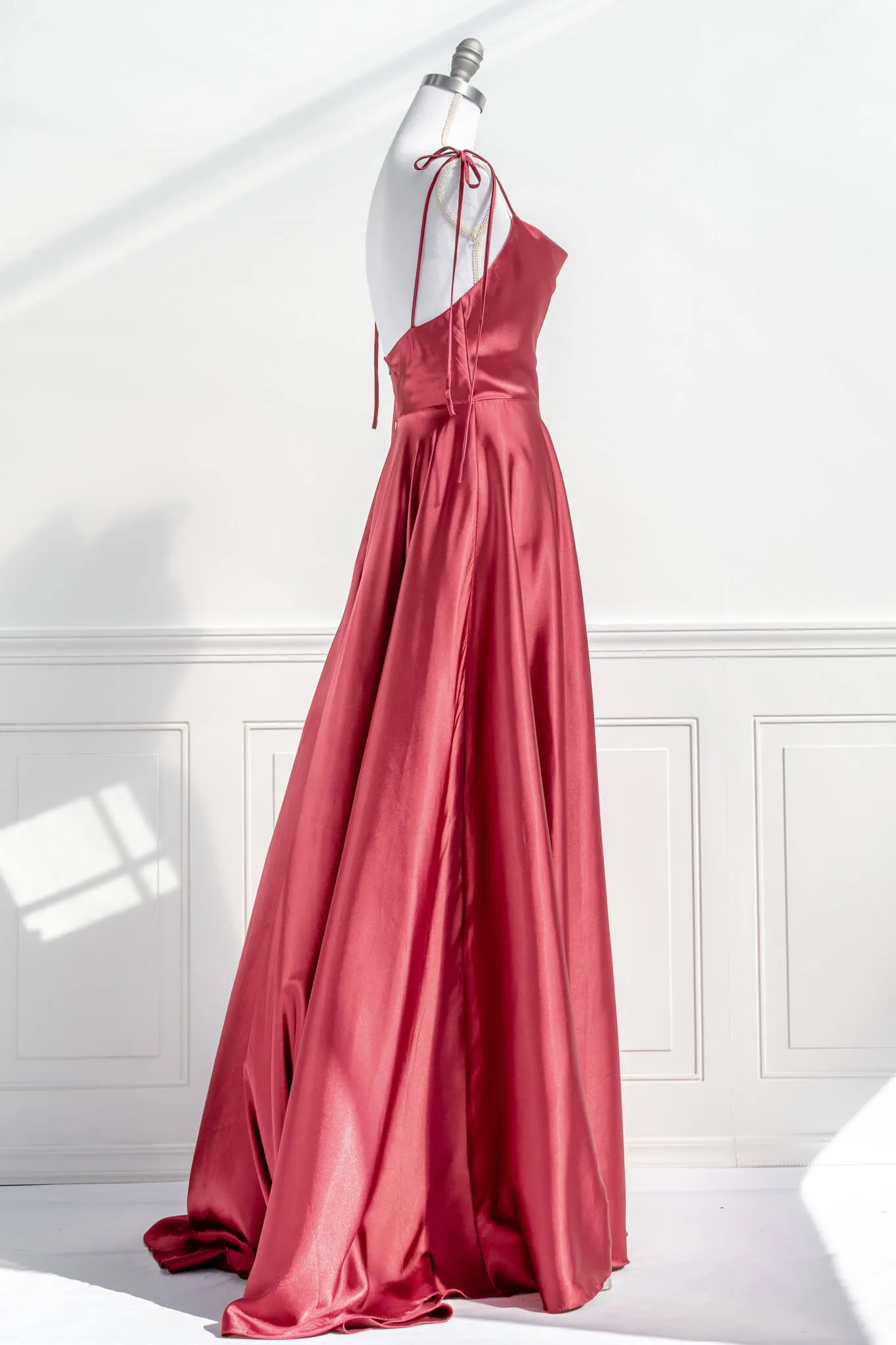 Aphrodite Dress - Burgundy