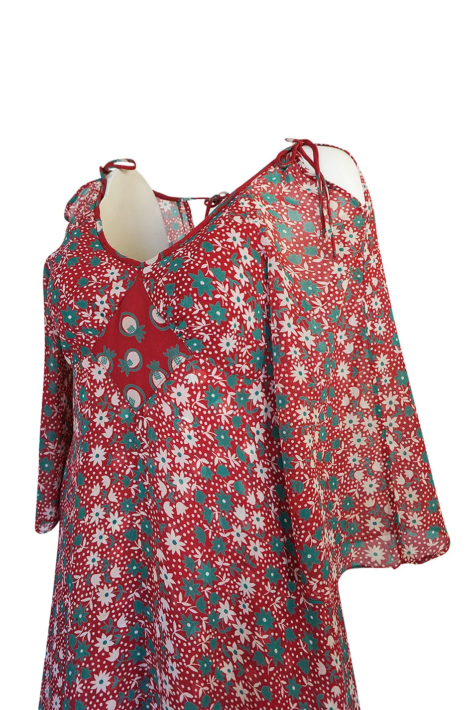 c.1969 Ossie Clark Dress w Iconic Celia Birtwell 'Pineapple' Print