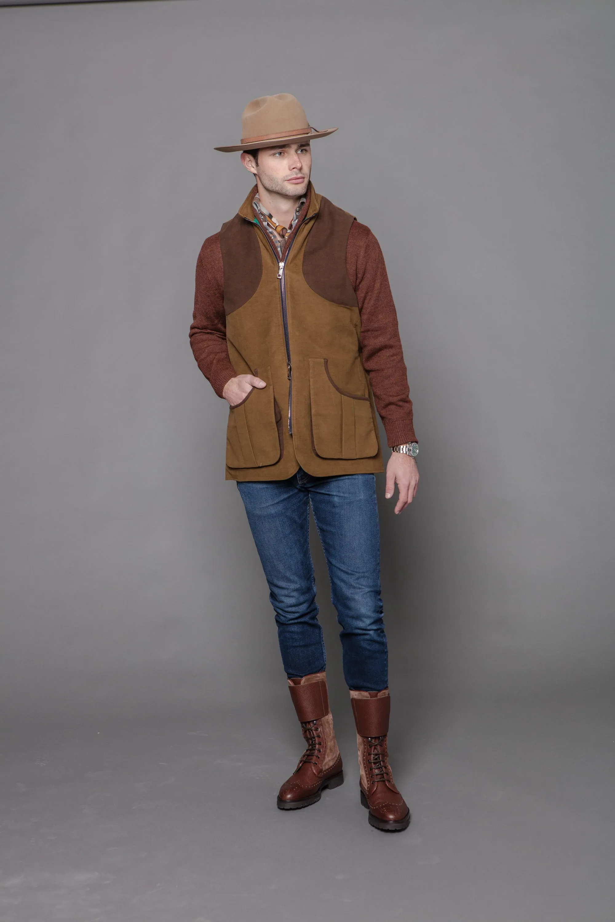 Moleskin Banks Field Vest in Rust