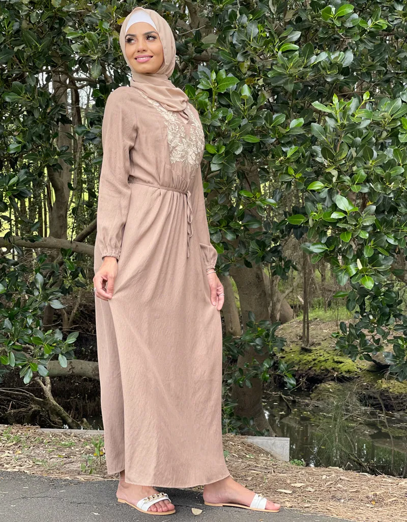 Oiya Embroided Maxi