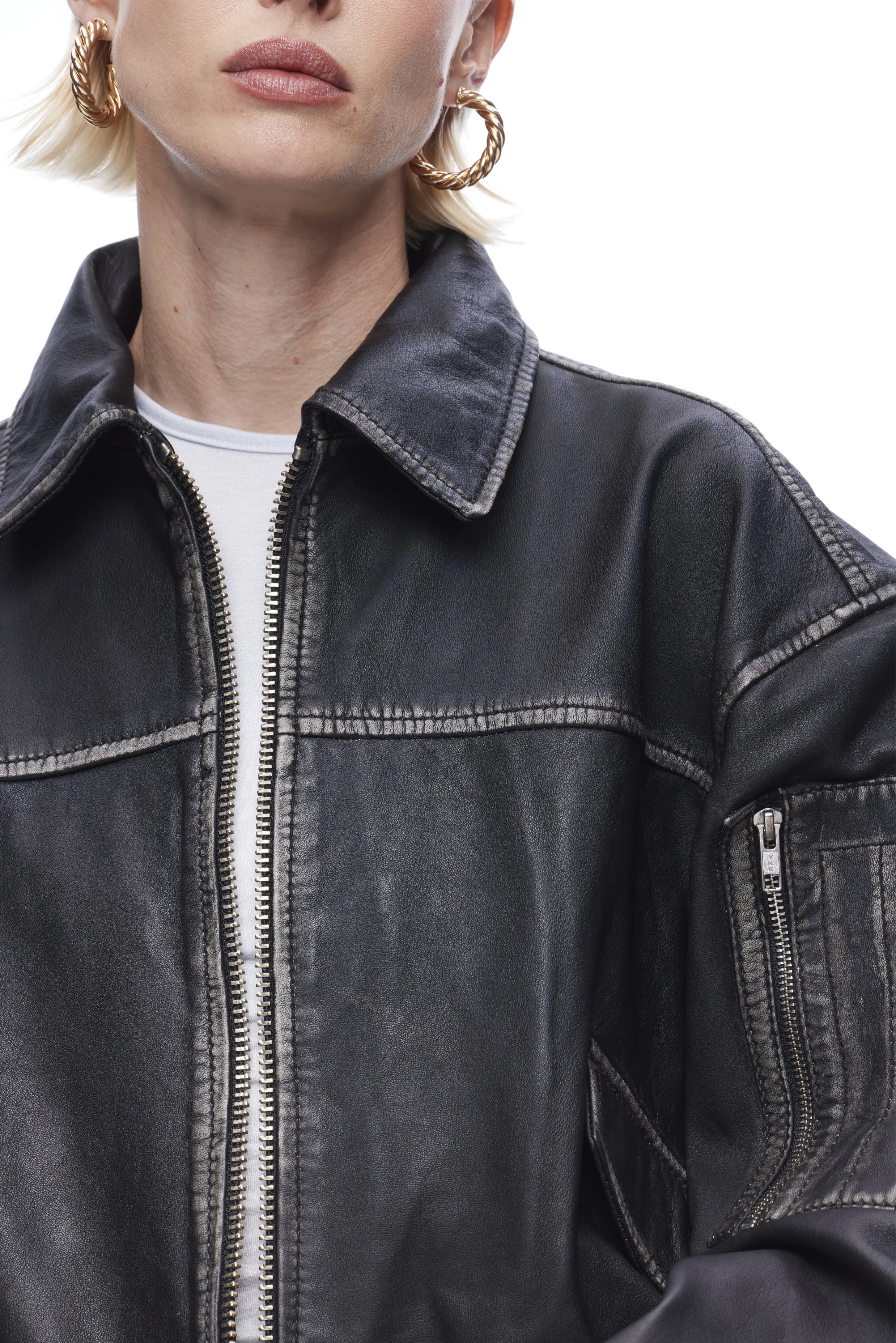 Oval Square Genuine leather OS rocker bomber